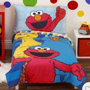 Sesame Street 4 Piece Bedding Set for Toddlers/Cribs